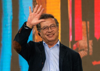 Petro y Lacalle Pou destacan coincidencias tras reunión en Uruguay