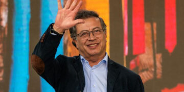 Petro y Lacalle Pou destacan coincidencias tras reunión en Uruguay