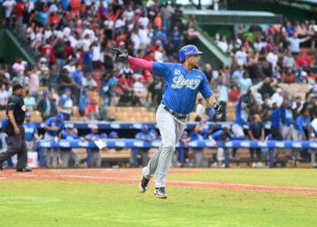 Ramón Hernández: Un Caballero en el Diamante