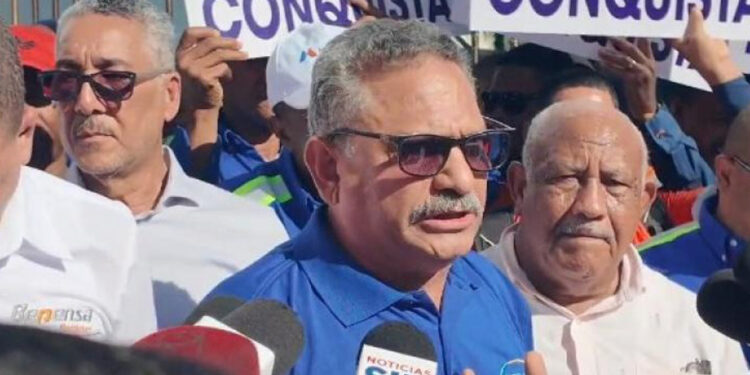 Sindicalistas amenazan con paralizar el país si se modifica la cesantía en la reforma laboral
