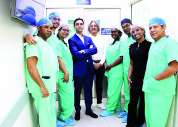 Urólogos Realizan Curso Simultáneo en Endourología y Laparoscopía