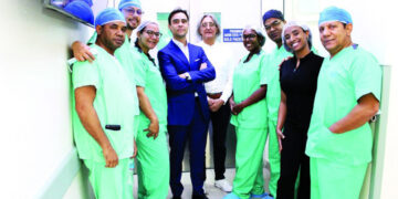Urólogos Realizan Curso Simultáneo en Endourología y Laparoscopía