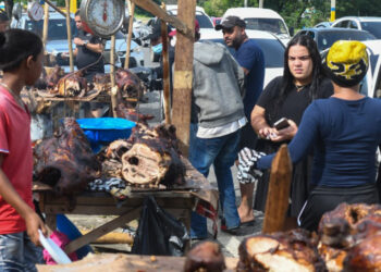Ventas de Cerdo Asado en Nochebuena Están "Lentas", Según Comerciantes