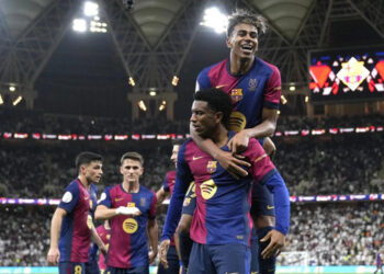 Barcelona golea al Real Madrid y conquista la Supercopa de España