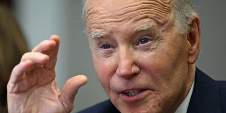 Biden promete cubrir gastos de incendios en California por 180 días