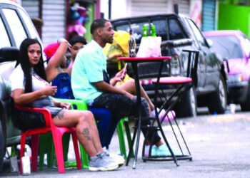 Celebraciones de Año Nuevo Marcan el Inicio del 2025 en Santo Domingo