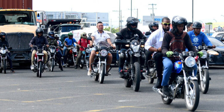 Motoconchistas respaldan propuesta de crear motovías