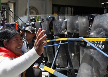 Protestas en La Paz: Campesinos y obreros exigen soluciones ante crisis económica