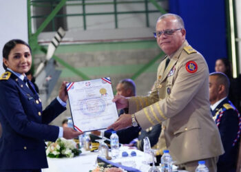 Fuerza Aérea Dominicana celebra 77 años con graduación y honores