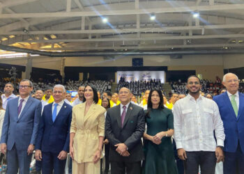 Graduadas del Infotep vencen discapacidad visual y logran su sueño