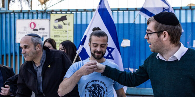 Israel prohíbe a la UNRWA operar en su territorio tras acusaciones de vínculos con Hamás