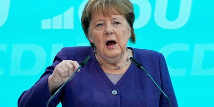 Merkel critica a Merz por aliarse con la ultraderecha en el Parlamento