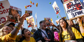 Regocijo y tensión en nueva liberación de rehenes y prisioneros