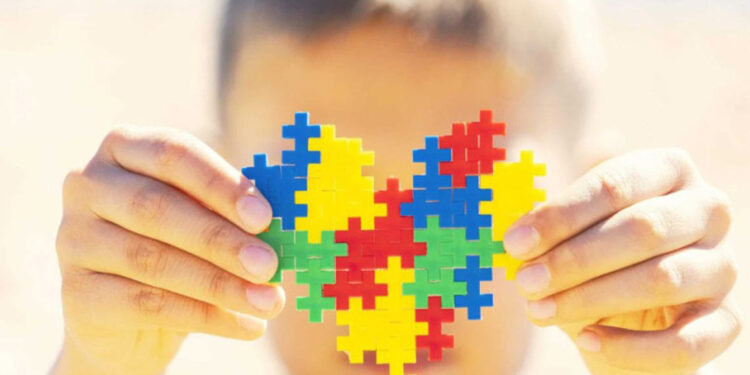 Denuncian estancamiento de la ley que protege a personas con autismo