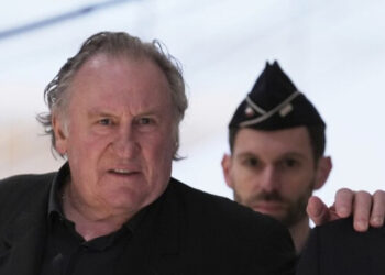 Depardieu enfrenta juicio por agresión sexual en Francia