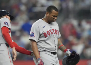 Devers sigue en blanco: 15 ponches en 19 turnos y sin hits