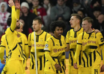 Dortmund vence 2-1 a Lille y avanza a cuartos de la Champions