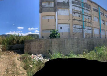Escuela en Constanza lleva 13 años sin ser terminada