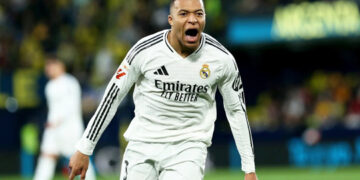Mbappé regresa como capitán de Francia con autocrítica