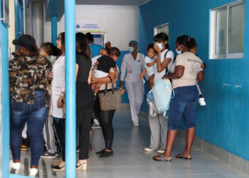 Niños con virus respiratorios llenan emergencia del Robert Reid