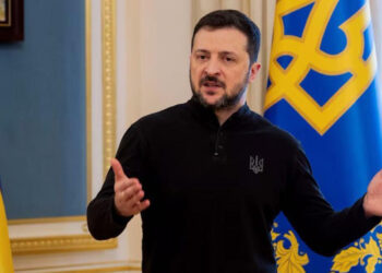 Zelenski es recibido en Londres tras choque con Trump en EE.UU.