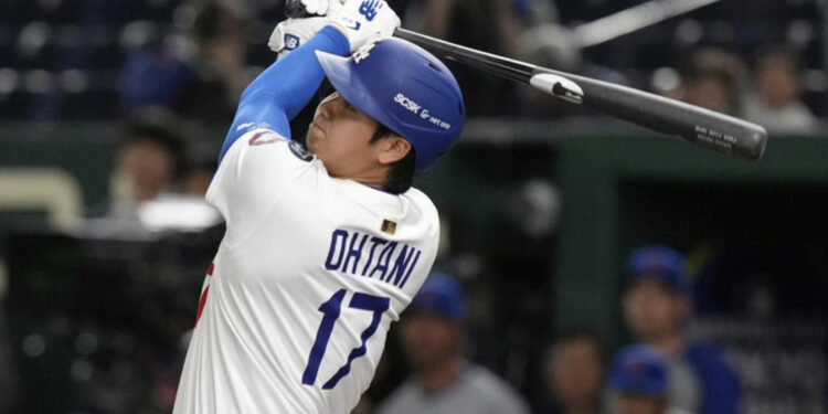 Shohei Ohtani jonronea y Dodgers barren a Cachorros en Tokio