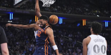 Thunder y Cavs dominan NBA; Towns brilla en Knicks y Butler cae entre abucheos