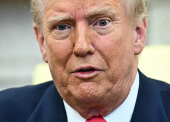 Trump impondrá arancel del 25 % por compras de crudo a Venezuela