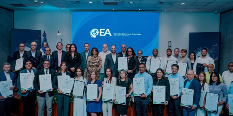Aduanas certifica 15 empresas como operadores OEA