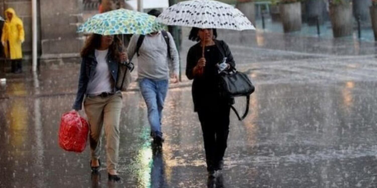 Aguaceros y tormentas eléctricas afectarán varias provincias este Jueves Santo