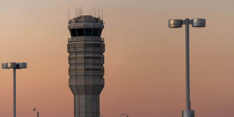 Avión con congresistas de EE.UU. sufre leve choque en Washington