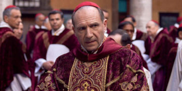 “Cónclave”, la película que revela los secretos del Vaticano tras la muerte del papa
