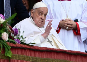 El papa pide buscar a Cristo en lo cotidiano y no en el sepulcro