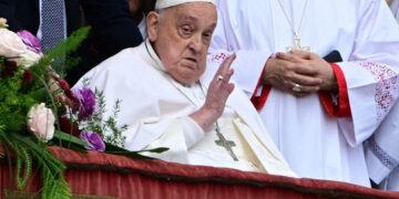 El papa pide buscar a Cristo en lo cotidiano y no en el sepulcro