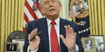 Entra en vigor arancel global del 10% impuesto por Donald Trump