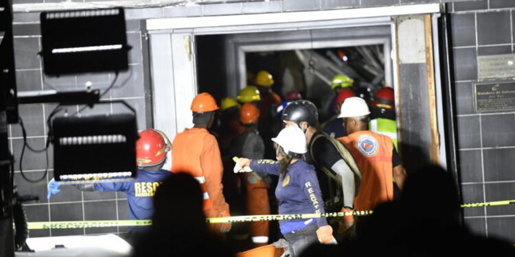 Familiares celebran hallazgo con vida de víctima en Jet Set