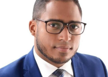 Fiscales preparan coerción contra Héctor Santillán por fraude
