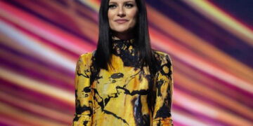 Laura Pausini versiona “Turista” de Bad Bunny