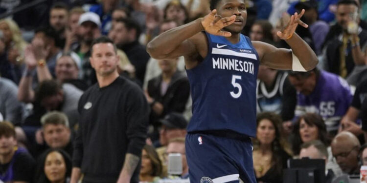 Minnesota vence a Lakers con 29 puntos de Edwards