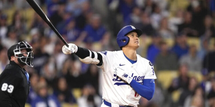 Ohtani conecta HR de 448 pies y Dodgers vencen 8-7 a Rockies
