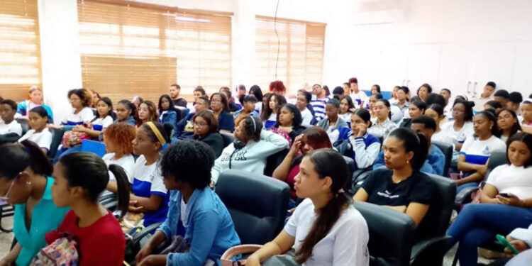PNUD capacita a más de 600 estudiantes del Isfodosu en cultura de paz