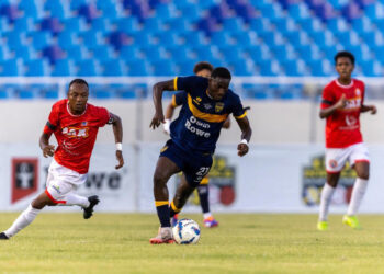 Pantoja gana y se acerca al cuarto lugar en Copa LDF