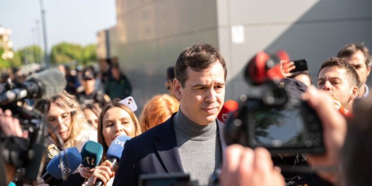 Procesan al hermano del presidente Pedro Sánchez por tráfico de influencias y prevaricación