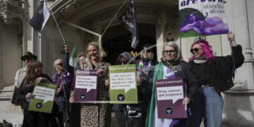 Suprema británica: ser mujer está definido por el sexo biológico