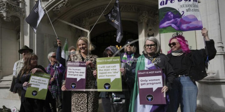 Suprema británica: ser mujer está definido por el sexo biológico