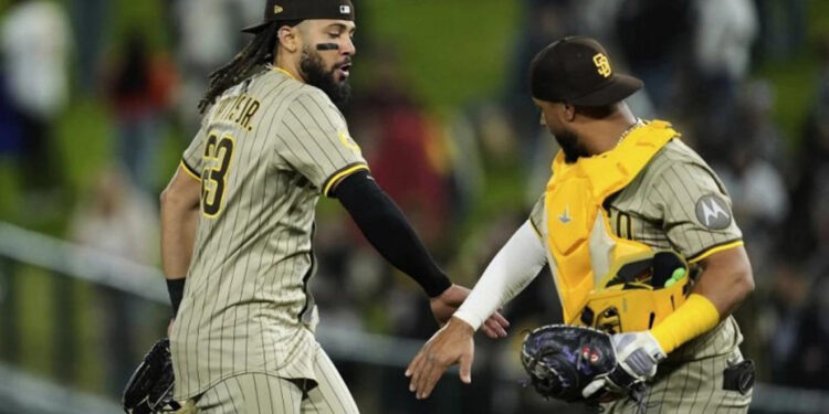 Tatis y Machado brillan en triunfo de Padres 5-4 sobre Atléticos