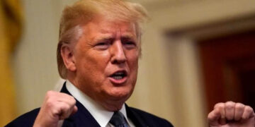 Trump acuerda aliviar aranceles a vehículos importados