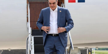 Abinader llega a Washington para reunión y premio de liderazgo