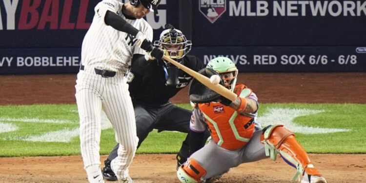 Bellinger da grand slam y Yankees vencen a Mets en el Bronx