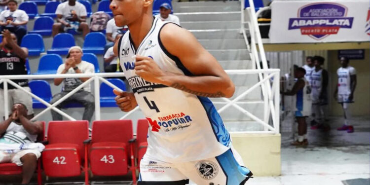Carlos Carela guía a Marineros con 21 puntos en triunfo sobre Cañeros